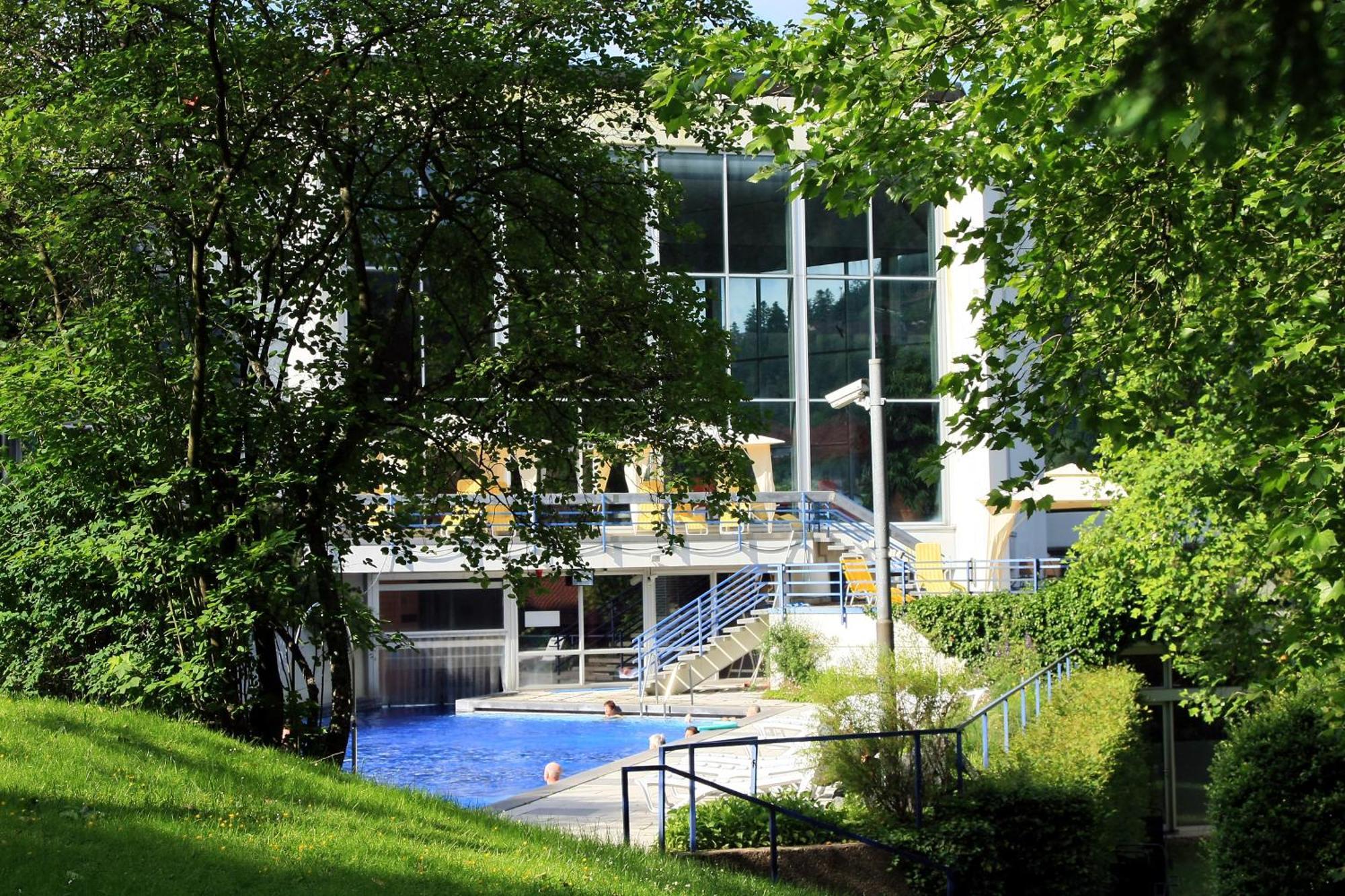 Aparthotel Schwarzwald Panorama Bad Wildbad Bagian luar foto
